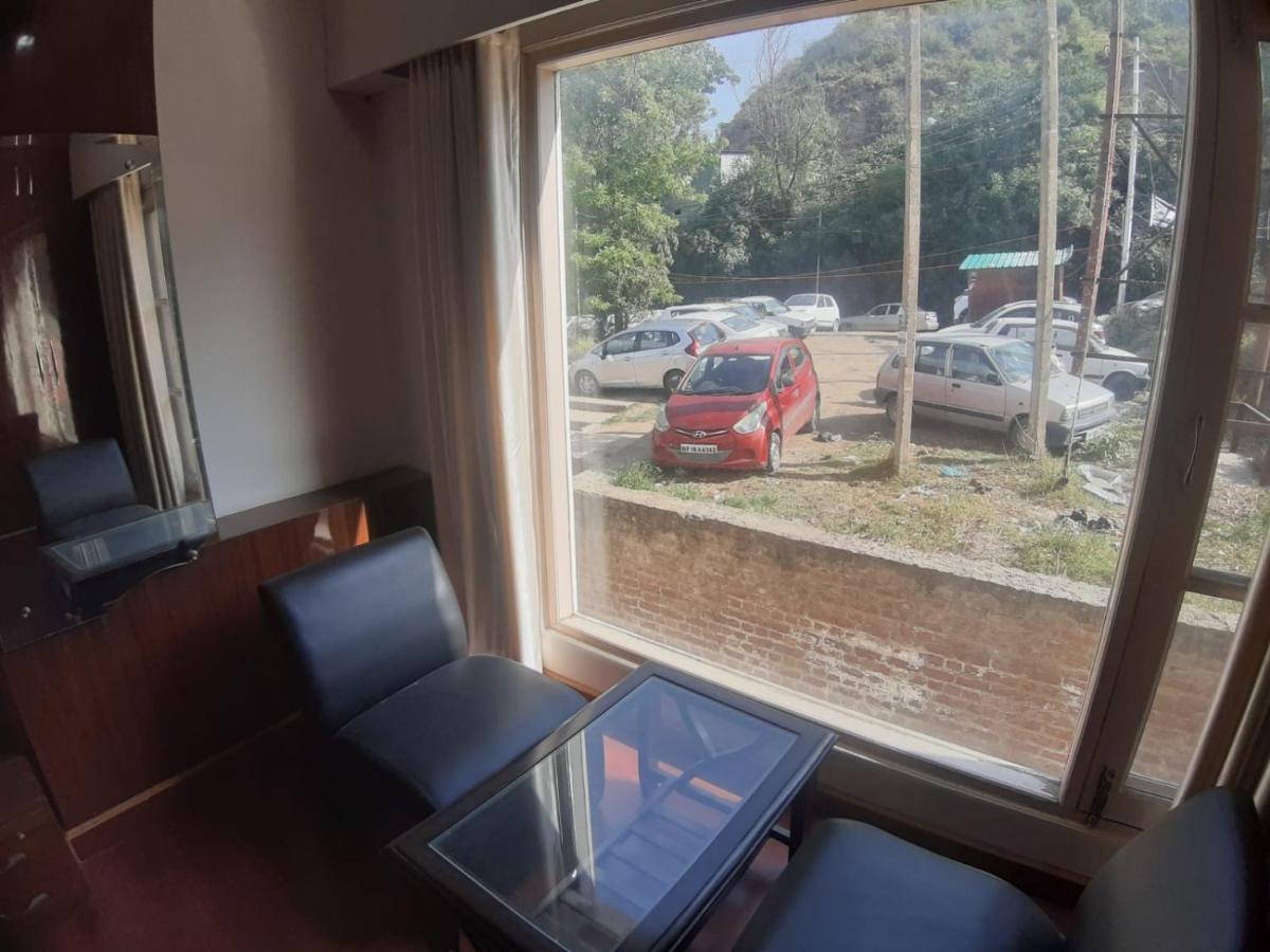 Destiny Hotel Solan Esterno foto